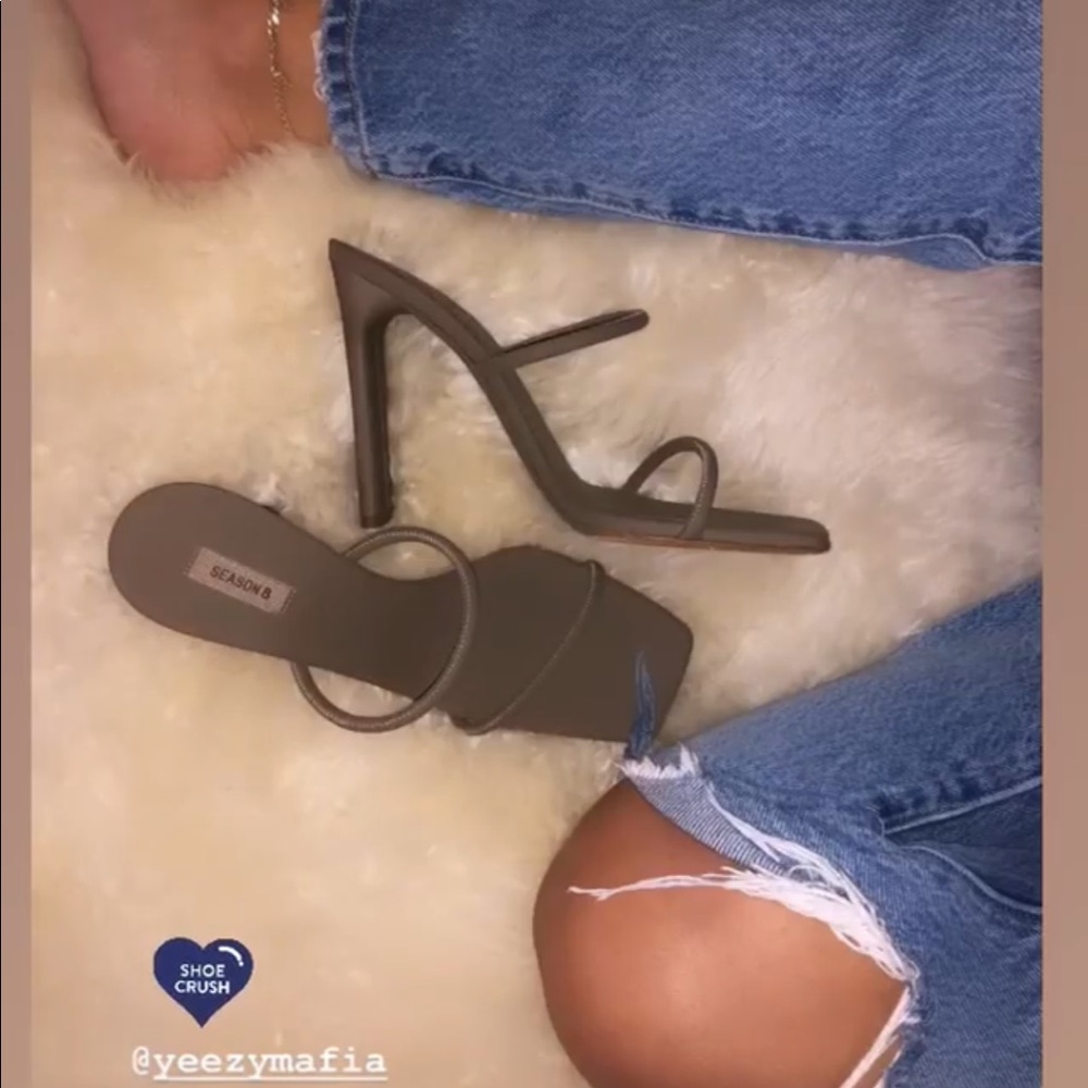 YEEZY SEASON 8 SANDAL HEEL